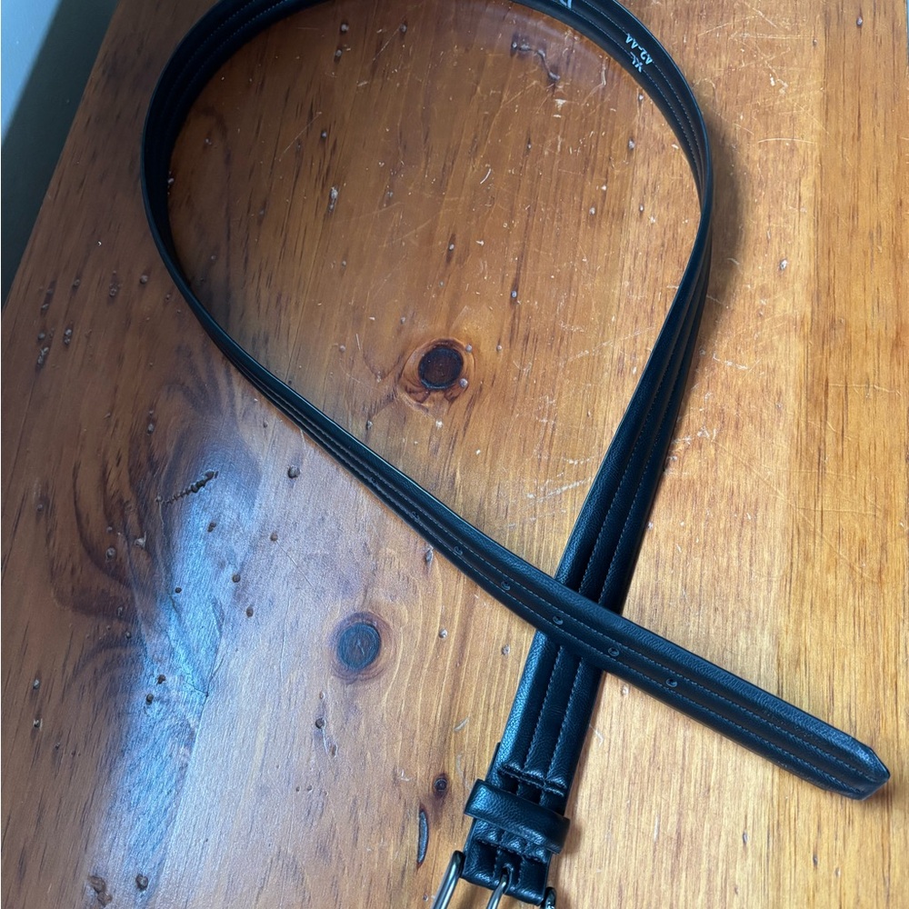 Dockers Black Leather Belt with Classic Metal Buckle